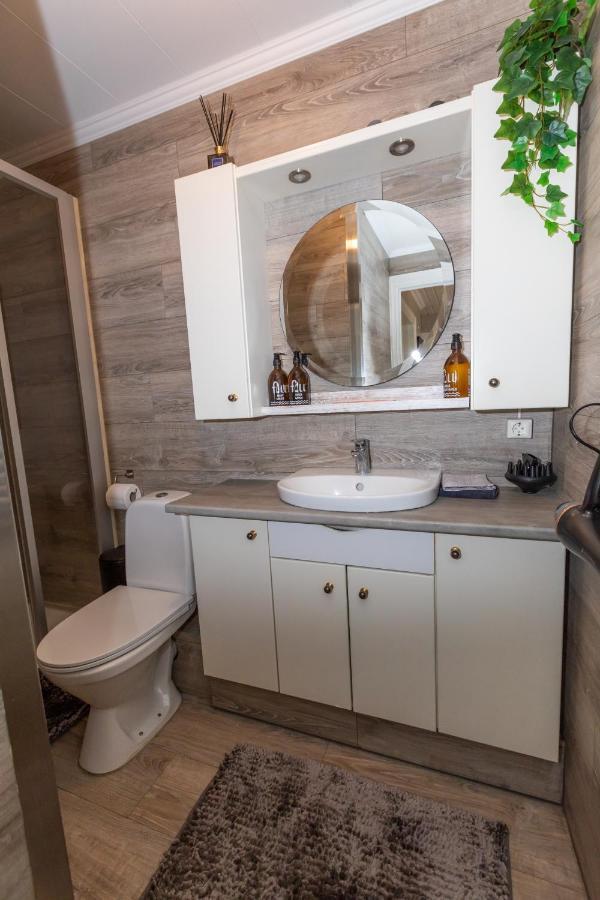 Lovely 2-Bedroom Apartment In Akureyri Exterior foto